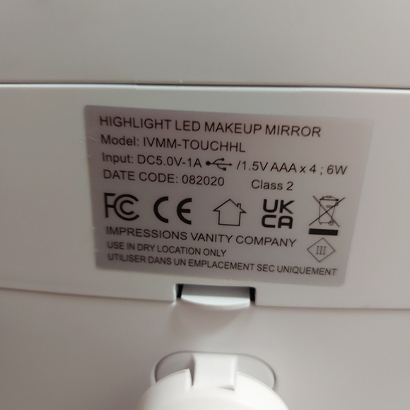 🎀2/$25 Light Up Makeup Mirror - Picture 2 of 6